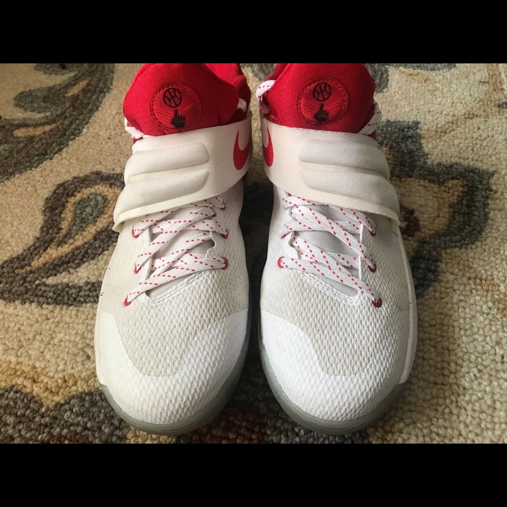 Nike Kyrie 2 Touch Factor White/Red